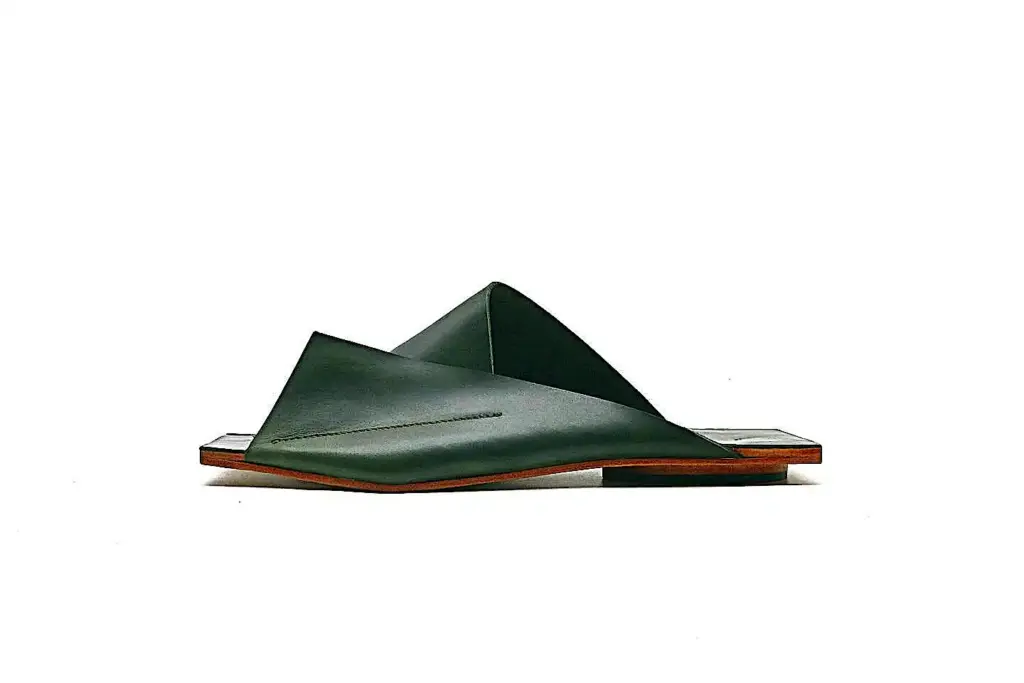 Miró green https://cooperativehandmade.com/shop/miro-green-alamo-handmade-leather-sandals.html $129