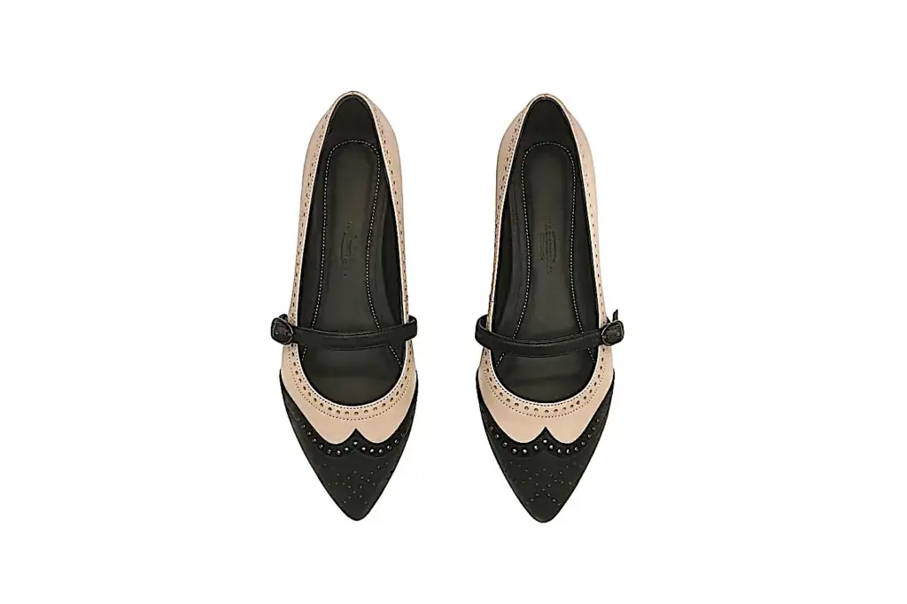 ola nude black