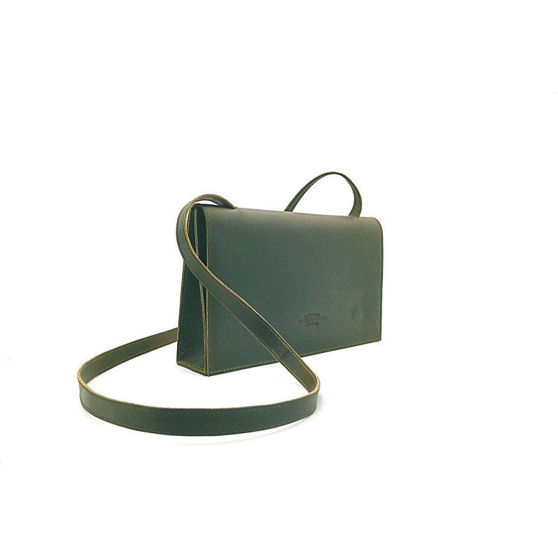 Ona fatty green handmade leather handbag - Cooperative Handmade