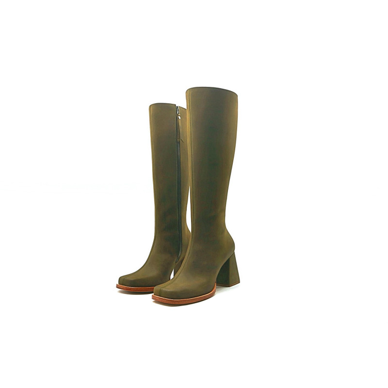 Lulú Large fatty olive green handmade leather boots - Cooperative Handmade