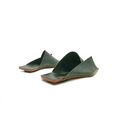 Miró green alamo handmade leather sandals - Cooperative Handmade