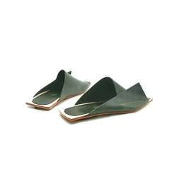 Miró B green alamo handmade leather sandals - Cooperative Handmade
